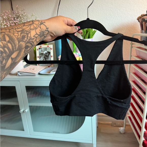 SET ACTIVE SPORTS BRA SIZE MEDIUM - Picture 2 of 2